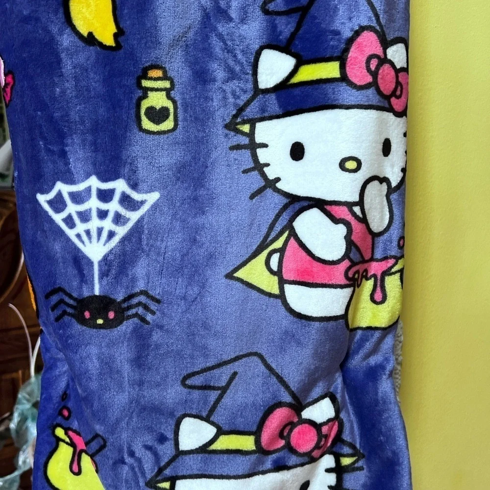 New Hello Kitty Halloween Witch Spiders Purple 60